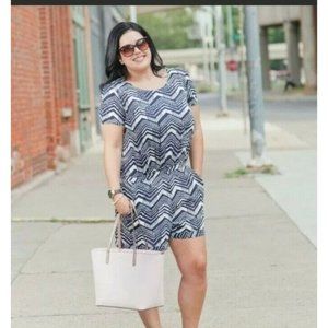J. Crew Womens Silky Short Sleeve Chevron Print Romper - Style E9850 - Size 6